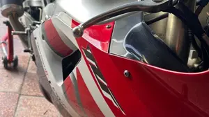 Yamaha YZF R1 (2000 - 01)  (2)