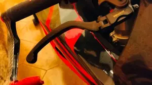 Honda CBR 1000 RR Fireblade (2006 - 07)  (8)