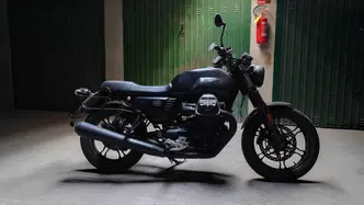 Moto Guzzi V7 III Stone (2017 - 20) usata
