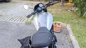 Yamaha XSR 900 ABS (2016 - 20)  (3)