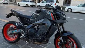 Yamaha MT-09 (2021 - 23) usata