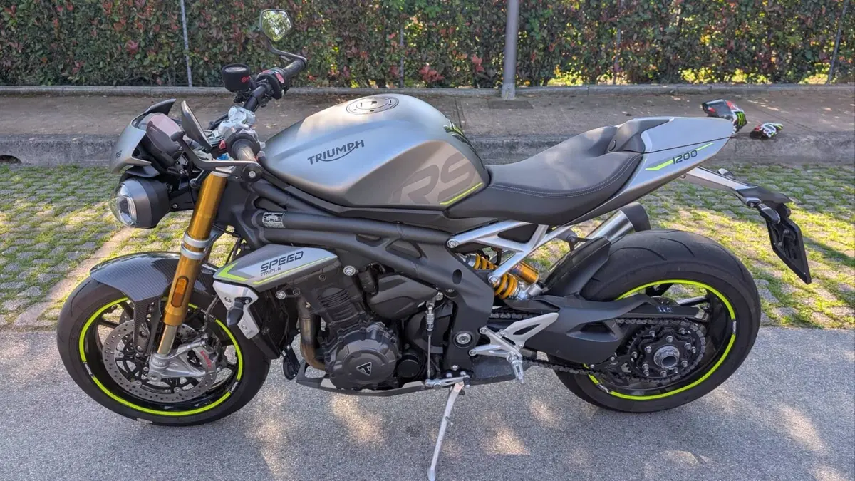 Triumph Speed Triple 1200 RS (2021 - 24)  (3)