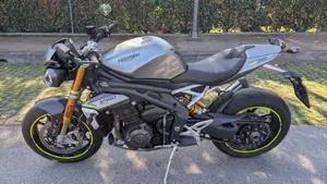 Triumph Speed Triple 1200 RS (2021 - 24)  (3)