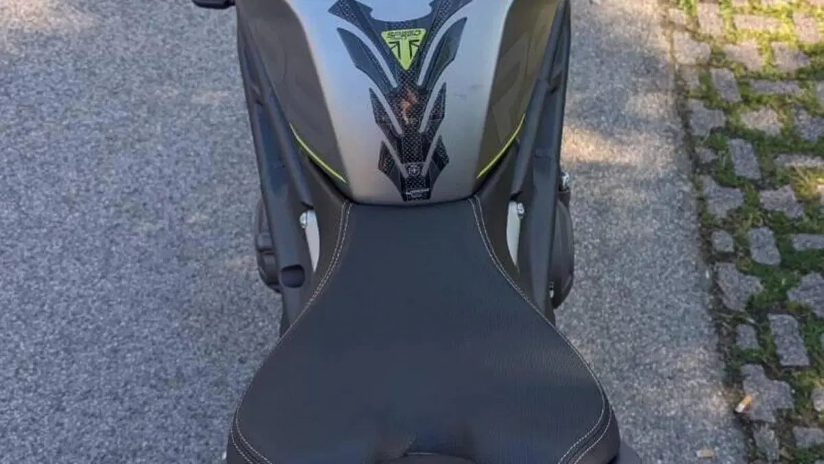 Triumph Speed Triple 1200 RS (2021 - 24)  (4)