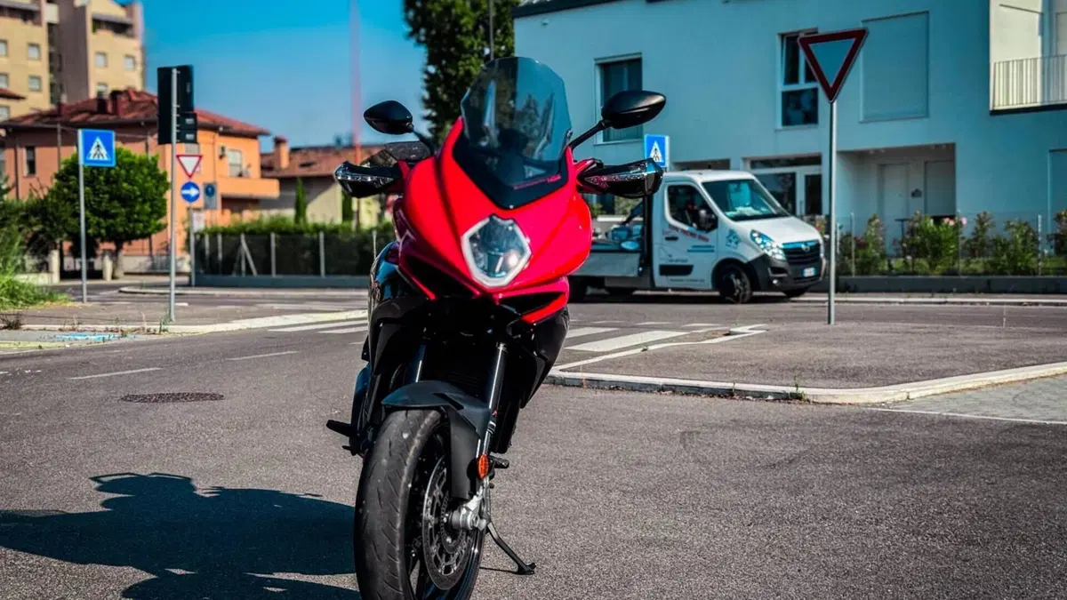 MV Agusta Turismo Veloce 800 Rosso (2021 - 23)  (3)