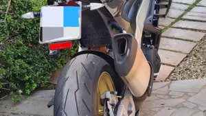 Aprilia RSV4 1100 Factory (2021 - 24)  (5)