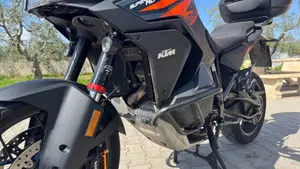 KTM 1290 Super Adventure S (2022 - 25)  (3)