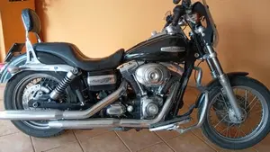 Harley-Davidson 1584 Super Glide Custom (2008 - 13) - FXDC 