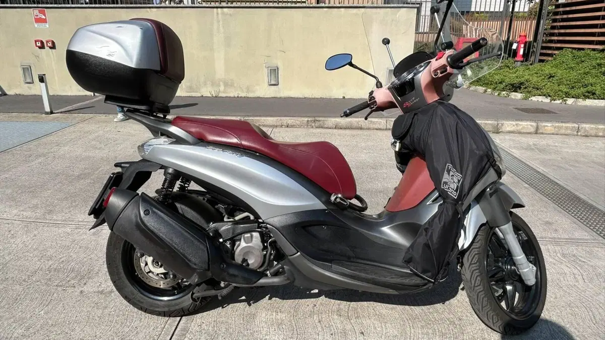 Piaggio Beverly 350 ABS (2016 - 20)  (4)