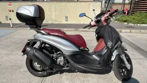 Piaggio Beverly 350 ABS (2016 - 20)  (4)