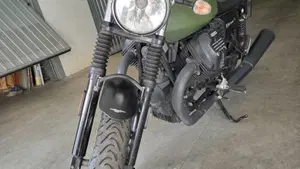 Moto Guzzi V7 III Racer (2017 - 20)  (4)