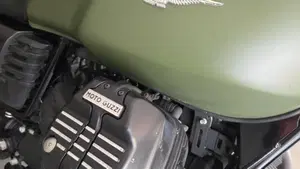 Moto Guzzi V7 III Racer (2017 - 20)  (5)