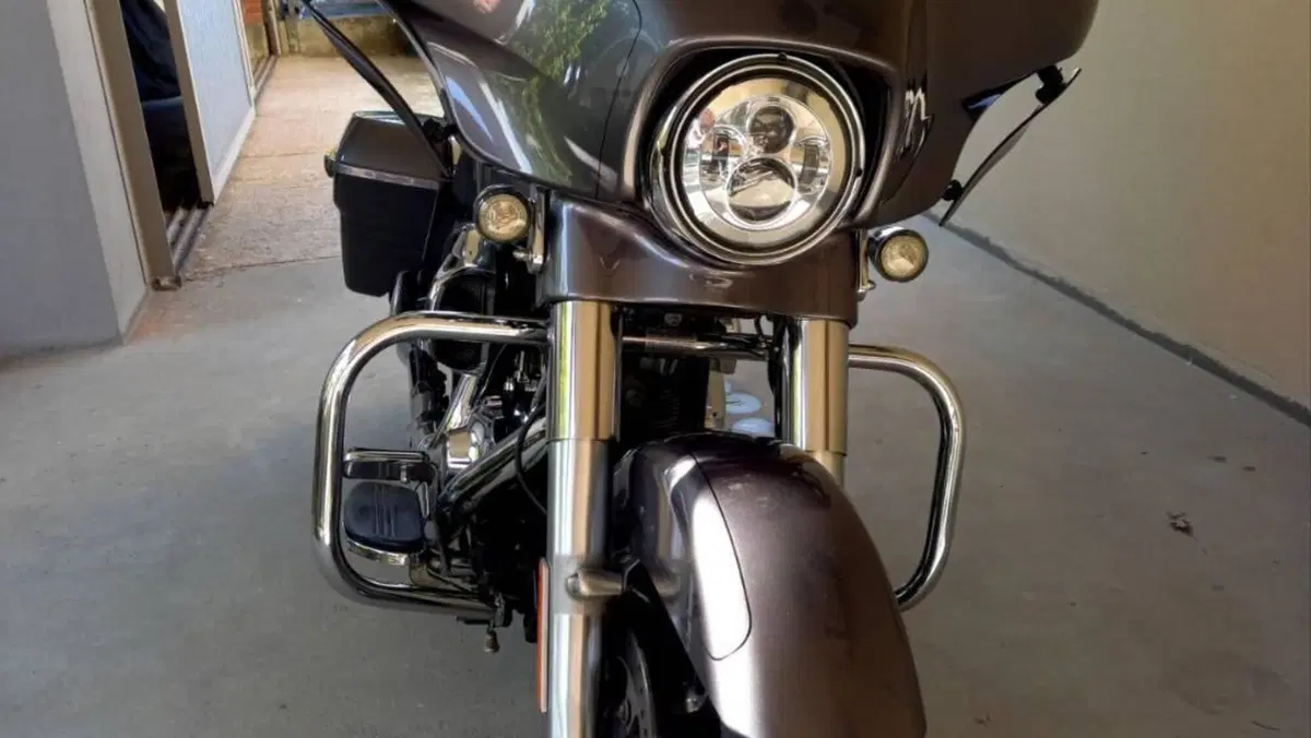 Harley-Davidson 1690 Street Glide Special (2014 - 16) - FLHX  (3)