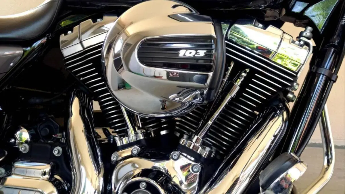 Harley-Davidson 1690 Street Glide Special (2014 - 16) - FLHX  (5)