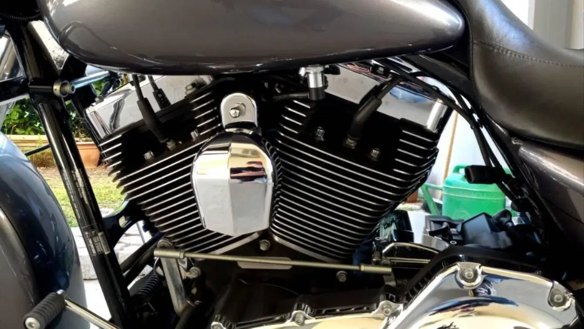 Harley-Davidson 1690 Street Glide Special (2014 - 16) - FLHX  (6)