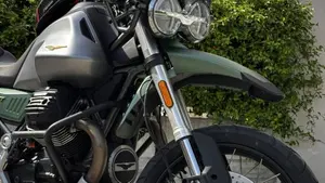 Moto Guzzi V85 TT Centenario (2021 - 22) 