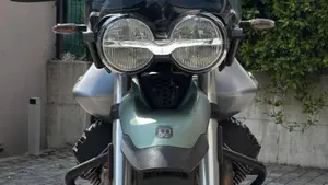 Moto Guzzi V85 TT Centenario (2021 - 22)  (6)