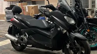 Yamaha X-Max 250 Momo Design (2011 - 13) usata