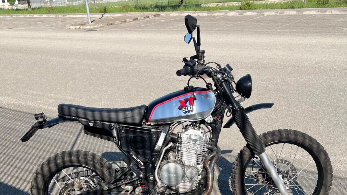 Honda NX 650 Dominator (1988 - 90)  (2)