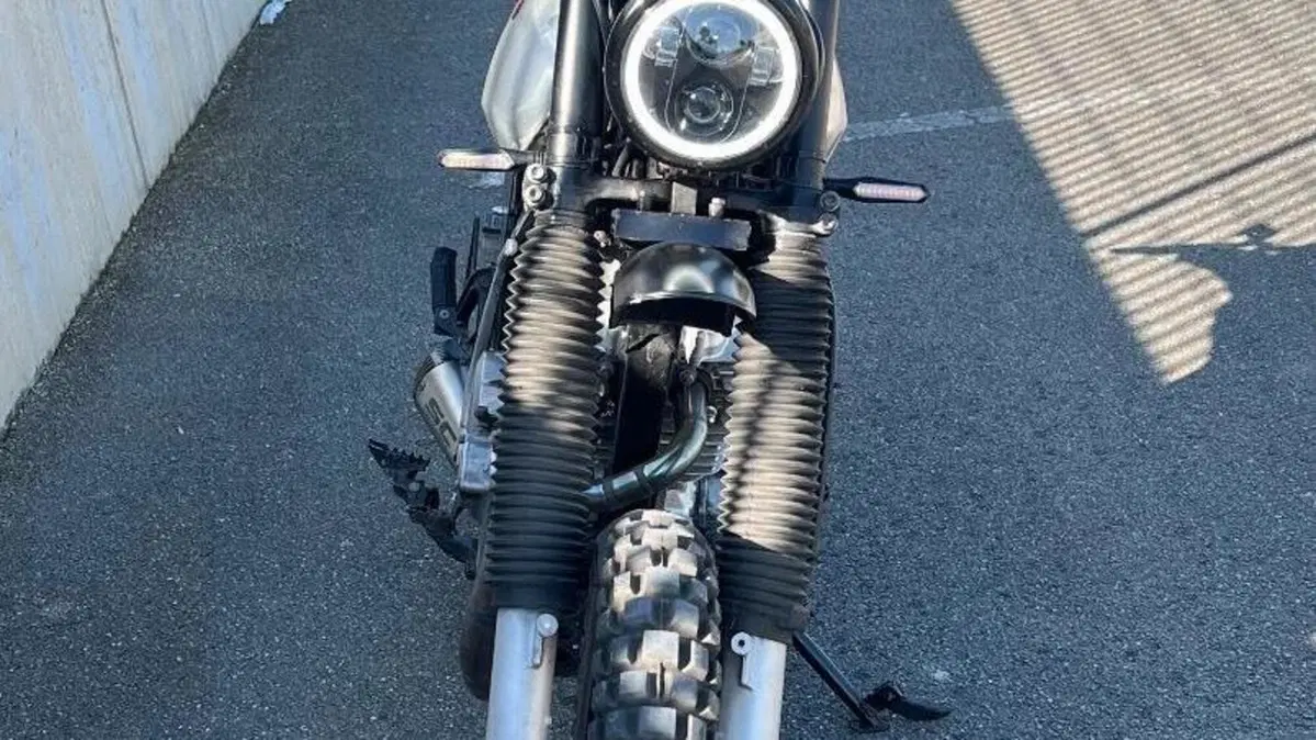 Honda NX 650 Dominator (1988 - 90)  (7)