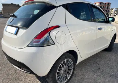 Lancia Ypsilon 1.3 MJT 16V 95 CV 5 porte S&S Platinum (3)