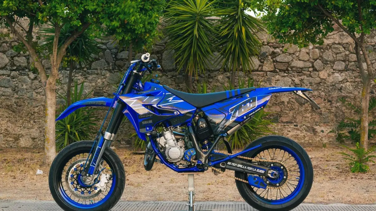 Yamaha YZ 125 (2004)  (2)