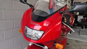 Suzuki   (4)