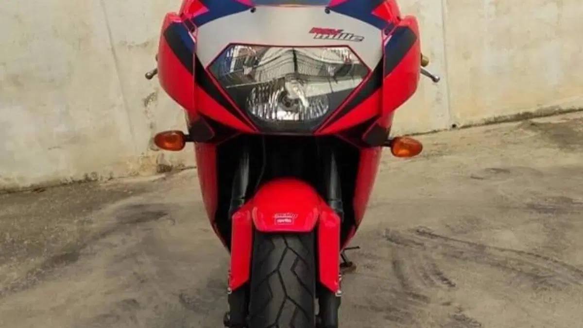 Aprilia   (7)