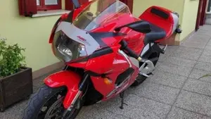 Aprilia   (9)