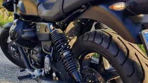 Moto Guzzi V7 Stone (2021 - 24)  (5)