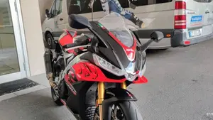 Aprilia RSV4 1100 Factory (2021 - 24)  (6)
