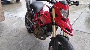 Ducati Hypermotard 1100 S (2007 - 09)  (6)