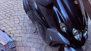 Malaguti F12 Phantom 50 R Liquid Cooled (2008 - 11)  (6)