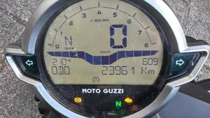 Moto Guzzi V7 850 Stone Special Abs (2021)  (6)