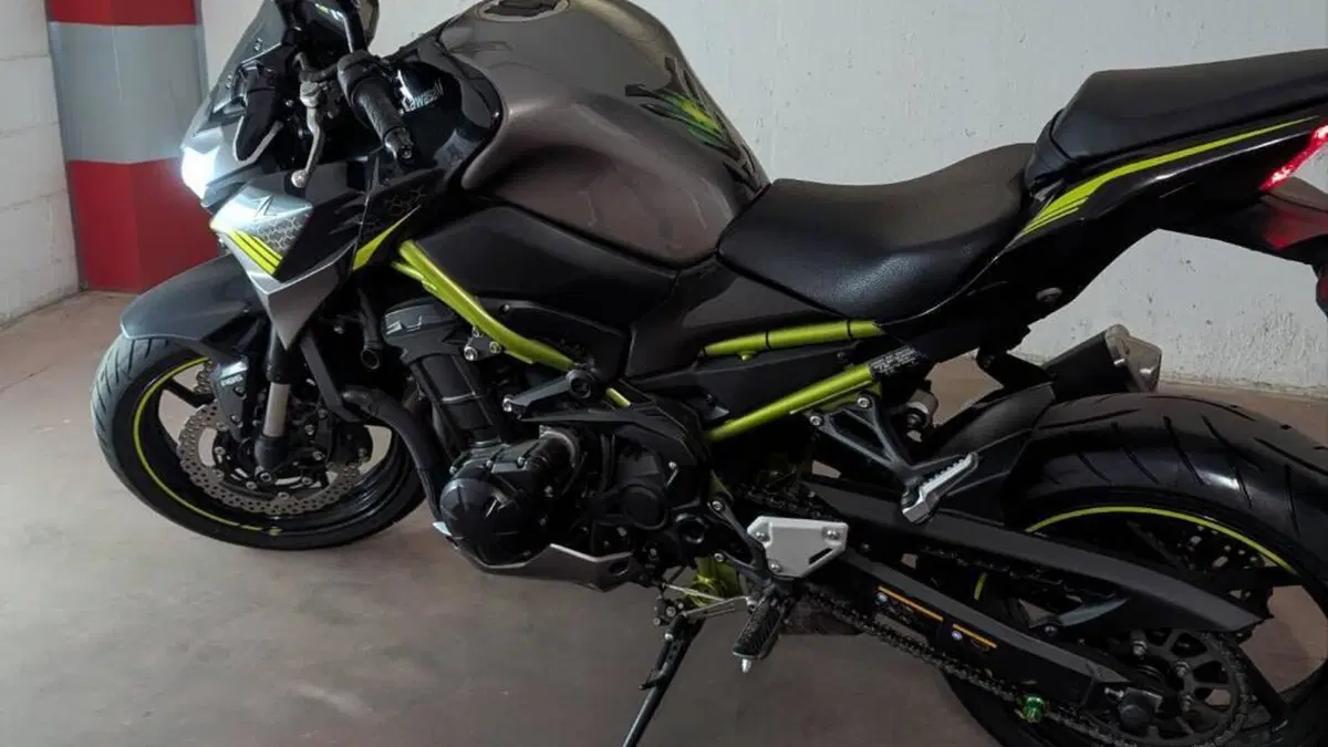Kawasaki Z 900 (2020)  (3)