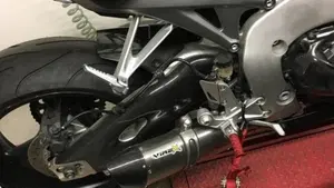 Honda CBR 1000 RR Fireblade (2008 - 11)  (2)