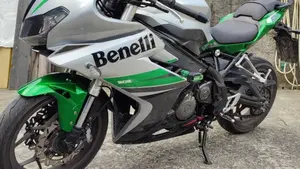 Benelli BN 302 R (2017 - 20)  (2)