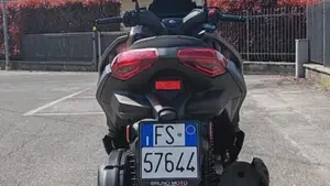 Yamaha X-Max 125 (2025 - 26)  (6)