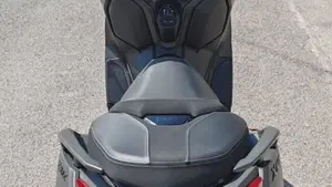 Yamaha X-Max 125 (2025 - 26)  (9)