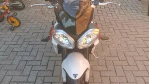 Triumph Street Triple R ABS (2013 - 17)  (4)