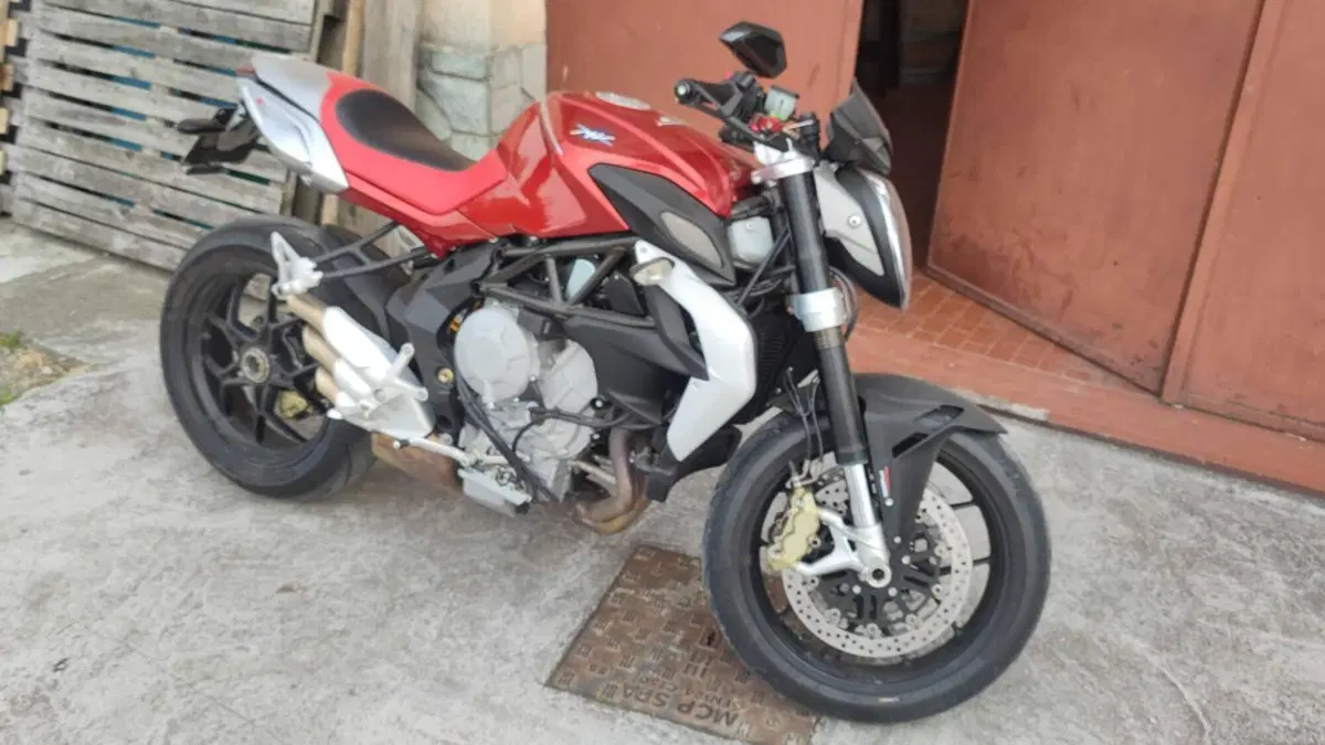 MV Agusta Brutale 800 EAS ABS (2012 - 15)  (10)