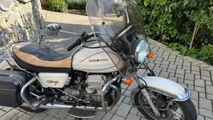 Moto Guzzi   (2)