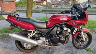 Yamaha Fazer FZS 600 epoca