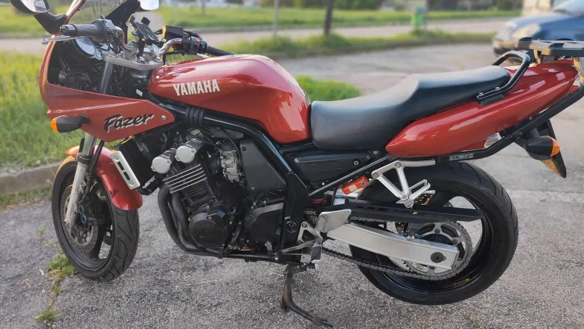 Yamaha   (7)