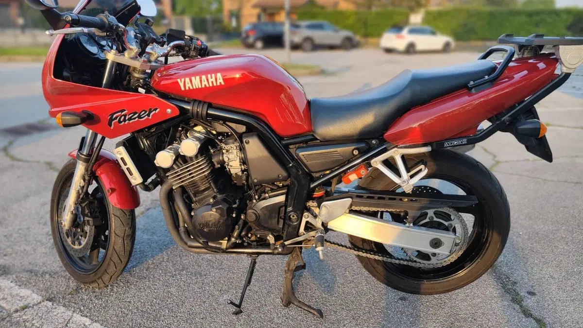 Yamaha   (8)