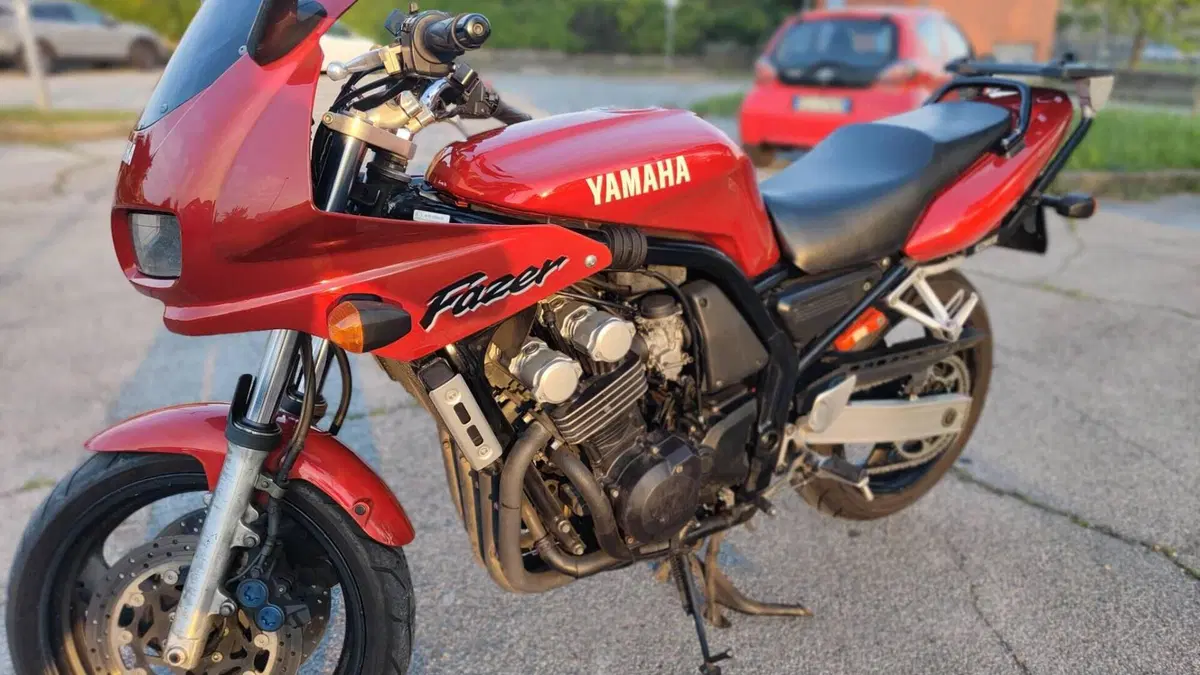 Yamaha   (9)