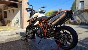 KTM 990 Supermoto R (2012 - 13)  (4)