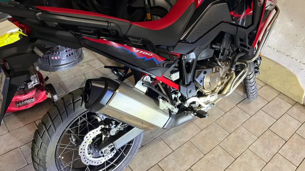 Honda Africa Twin CRF 1100L (2024 - 26)  (3)