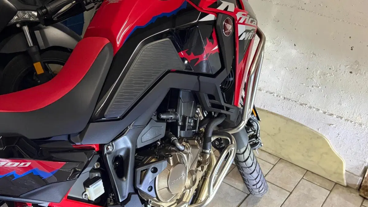 Honda Africa Twin CRF 1100L (2024 - 26)  (6)