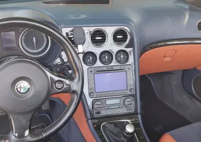 Alfa Romeo Spider 2006 2.2 jts Exclusive 185cv  (2)